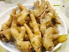 -虾弄弄海派小龙虾·牛羊蝎子火锅