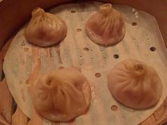 蟹粉小笼包-上海柏悦酒店·世纪100牛排馆