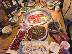 -城墙拐拐火锅(三峡广场黑金冠店)