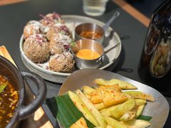 空气黑豆腐丸子-Ameigo梅果·云贵川bistro(长宁来福士店)