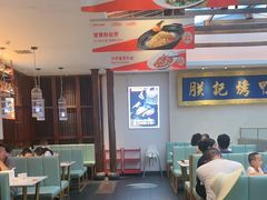 -阿瓦山寨·湘菜现炒·剁椒鱼头王(咸阳总店)