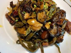 -靠山屯东北农家菜(八龙桥雅苑店)