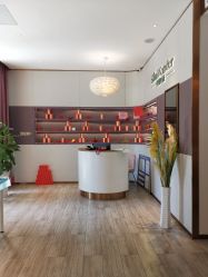 -诗丽华黛美容院