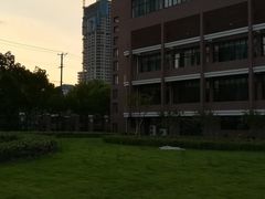 -上海市曹杨第二中学