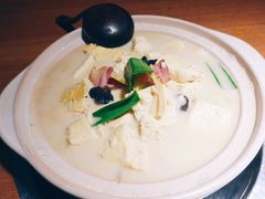 土家手掰柴火豆腐-吃饭皇帝大(解放西路店)