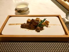 黑松露牛肉粒炒杏鲍菇-五号茶居·新派粤菜·岭南五号酒店(沿江中路店)