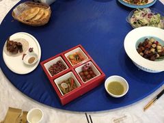 -皇冠明珠鱼翅楼(水上公园店)