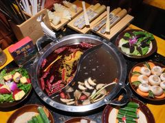 -憨孃孃·重庆老火锅(红山黑金店)
