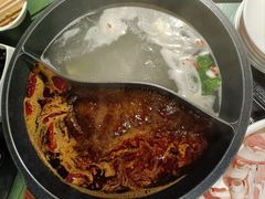 鸳鸯锅-老灶堂文创火锅(文艺路店)