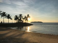 -Sunset Bar(丹绒亚路香格里拉店)