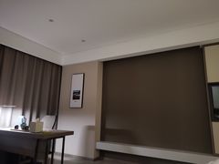 -榆林榆阳西路火车站亚朵酒店