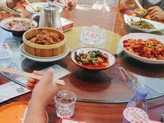 -川流不息·地道川菜·小龙虾(松东路店)