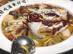 -江渔儿酸菜鱼·拔草餐厅(虎门君乐汇店)