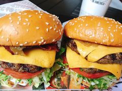 -The Habit Burger Grill 哈比特汉堡(爱琴海店)