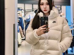 -百年港湾奥特莱斯(香炉礁店)