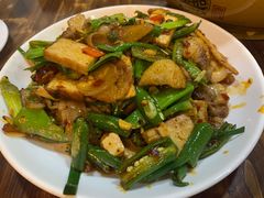 -乡土特色.冷锅鱼.牦牛肉汤锅