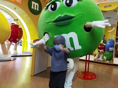 -m豆巧克力世界(上海世茂广场店)