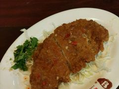 炸鸡-胡须张鲁肉饭(台北大安店)