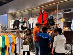 -百年港湾奥特莱斯(香炉礁店)