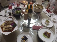 -无锡鼎尚皇冠酒店