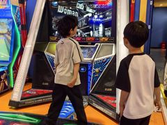 -爱玩嘉年华(龙湖曲江天街店)