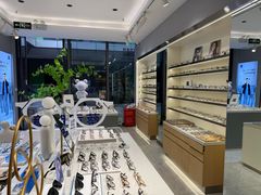 -视野联行眼镜·蔡司·尼康·豪雅·依视路(青浦宝龙店)