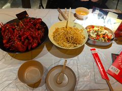 -巴厘龙虾·榜首油焖大虾(音乐学院·沿江酒馆店)