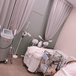 -More摩尔医美の注射线雕光电中心