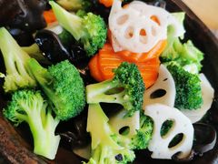 -关东小磨东北菜(上海长风大悦城店)