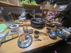 -汉城烤肉·黑金冠(华山路店)