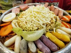 芝士年糕火锅-米字旁先锋韩餐(茂业天地店)