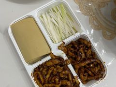 京酱肉丝-北平小馆·烤鸭·家常菜(磨房北里店)