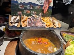 -芸山季·云南山珍菌火锅(人民广场来福士店)