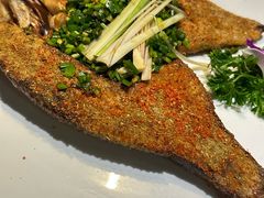 -香巴拉云南餐厅(华莱坞店)