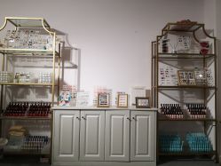 -Yolee雅妮容颜定制美睫·美甲