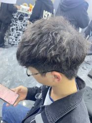 -米可造型烫发染发