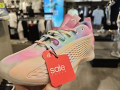 -阿迪达斯(武林银泰三叶草店)