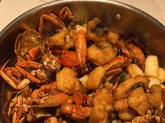 -七欣天香辣蟹火锅(闵行浦江欢乐颂店)