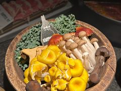 -三出山火锅(万象天地店)