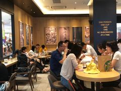 大堂-星巴克臻选(华堂·新辰汇店)
