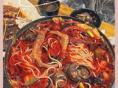 -老闵田螺馆·南昌特色小炒(梦时代店)