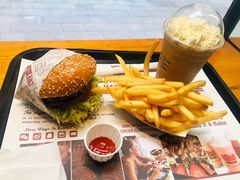 -The Habit Burger Grill 哈比特汉堡(复兴soho店)