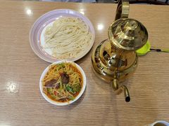 -歹歹的加个面过油肉拌面