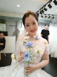 -雪莉美妆婚纱馆