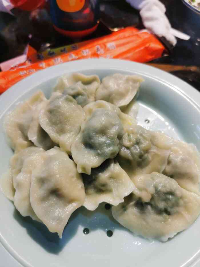 松花湖海鲜饺子-"从小坐车总路过这家店,这回终于进去吃了,.