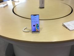 -华为授权体验店(中山公园来福士)
