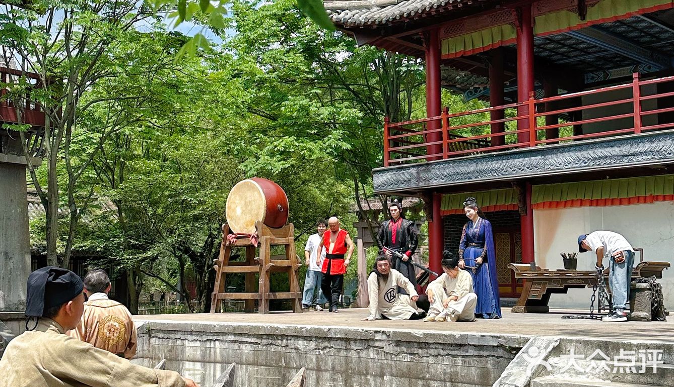 追星女孩超爱的横店味道，来横店旅游不要走错啦