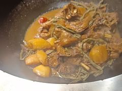 -锅老头海鲜铁锅炖