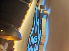 -何师烧烤·小龙虾·江湖川菜·精酿啤酒(成温店)