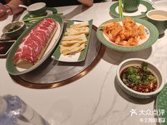 -润园四季椰子鸡火锅(卓越INTOWN店)